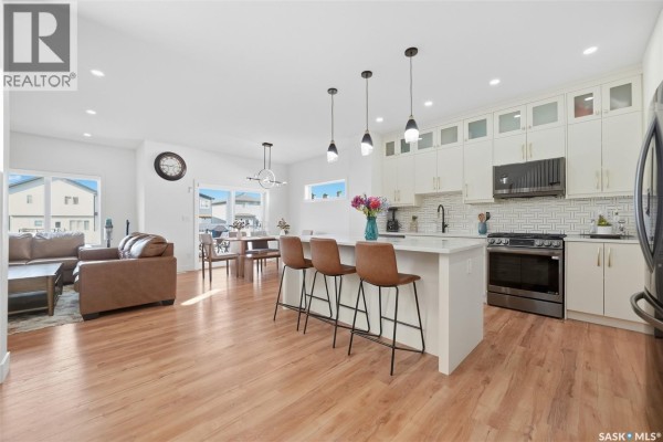 Kitchen - 559 Kalra Street, Saskatoon, SK S7W1E7 Photo 4