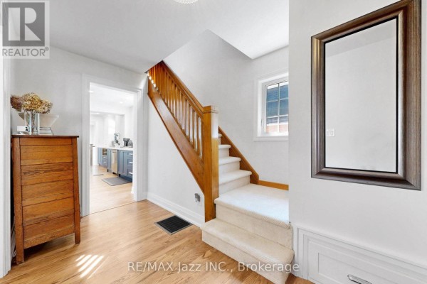 Family room - 559 Masson Street, Oshawa, ON L1G5A2 Photo 4