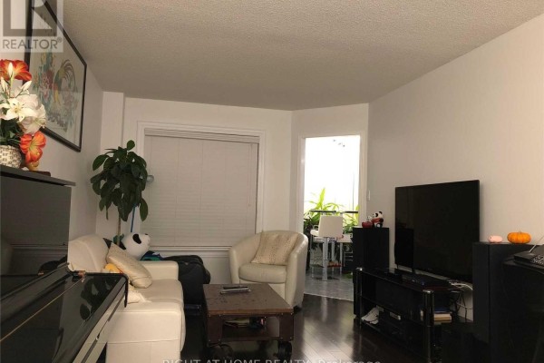 5590 Loonlake Avenue, Mississauga, ON, photo 3