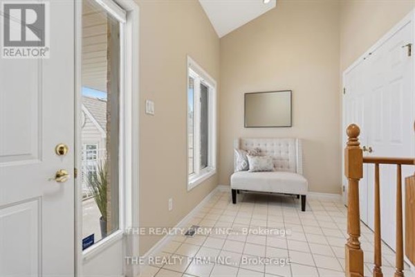 Living room - 56 - 1500 Richmond Street, London North, ON N6G4T8 Photo 4