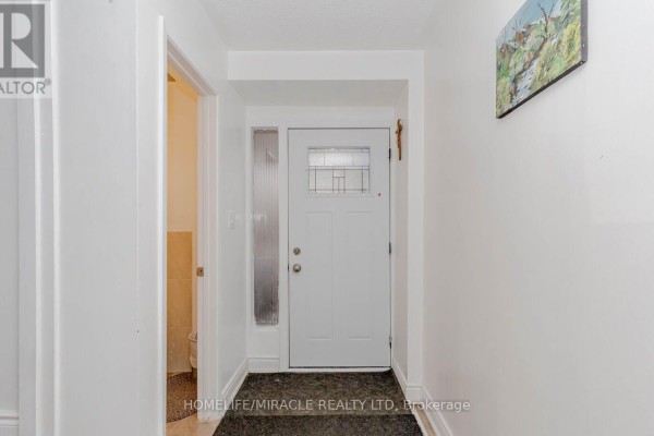 Kitchen - 56 - 7500 Goreway Drive, Mississauga, ON L4T3C7 Photo 3