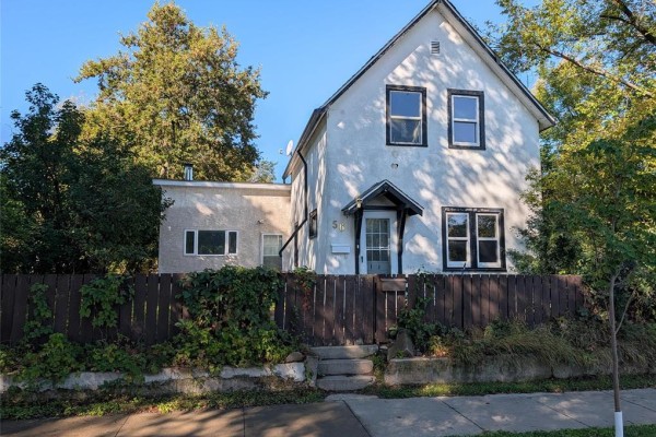 56 6th Street N, Brandon