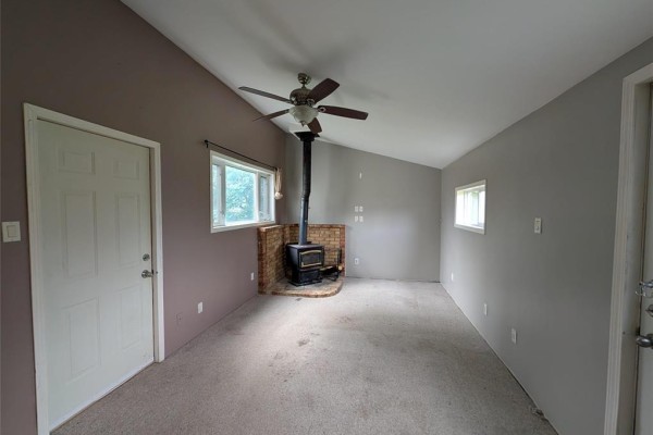4pc Bathroom - 56 6th Street N, Brandon, MB R7A2P1 Photo 5