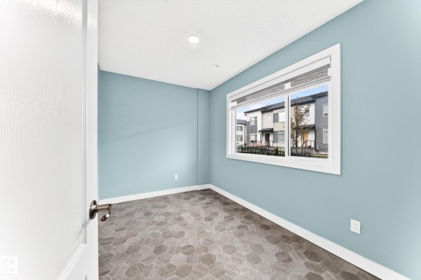 Den - #56 804 Welsh Dr Sw, Edmonton, AB T6X1Y8 Photo 4