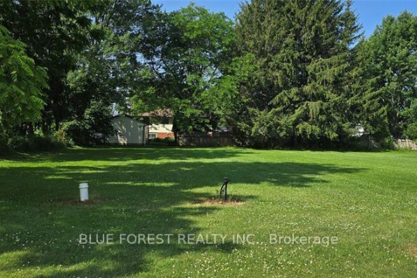 56 Albert Avenue, Chatham Kent, ON N0P2C0 Photo 2
