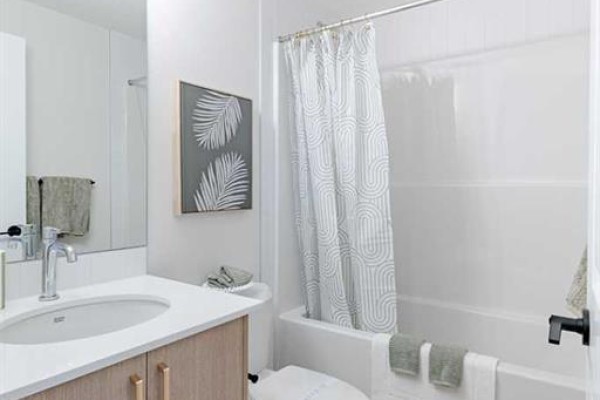 3pc Bathroom - 56 Ambledale Crescent Nw, Calgary, AB T3P2Z3 Photo 2