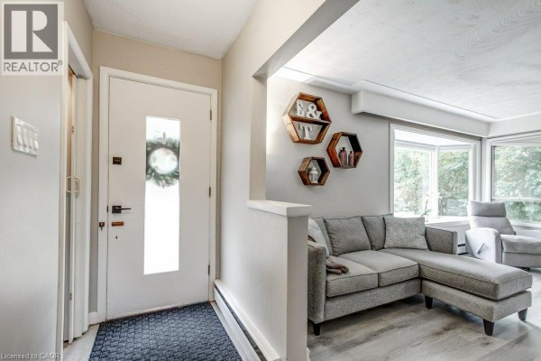 56 Barton Street, Waterdown, ON L0R2H0 Photo 4