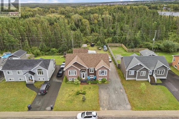 Bath (# pieces 1-6) - 56 Bondar Street, Gander, NL A1V2S9 Photo 3