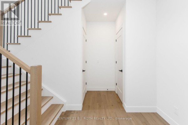 56 Brennan Avenue, Barrie, ON L4N4B1 Photo 4