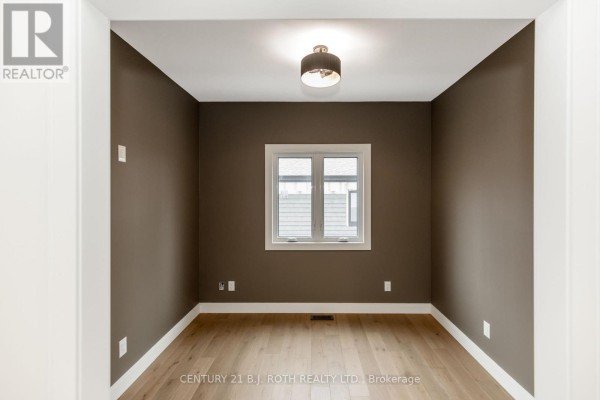 56 Brennan Avenue, Barrie, ON L4N4B1 Photo 5