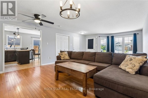 56 Golden Acres Drive, West Lincoln, ON, photo 3