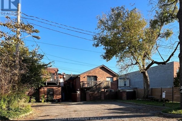 56 King Street W, Hamilton, ON, photo 2