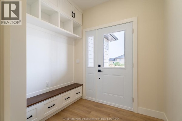 4pc Ensuite bath - 56 Lantern Lane, Chatham, ON N7M0V9 Photo 3