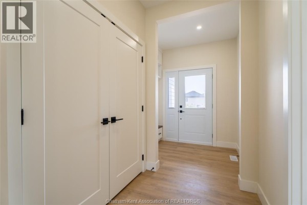 Laundry room - 56 Lantern Lane, Chatham, ON N7M0V9 Photo 4