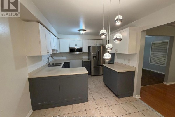 Kitchen - 56 Luella Crescent, Brampton, ON L7A3H7 Photo 4