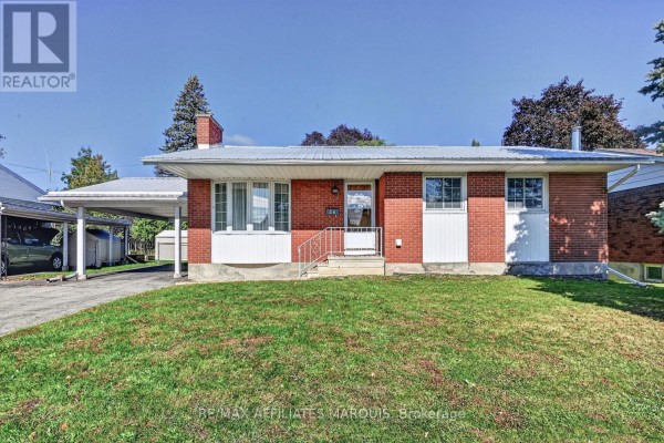 Living room - 56 Marsha Drive, Smiths Falls, ON K7A3X5 Photo 5