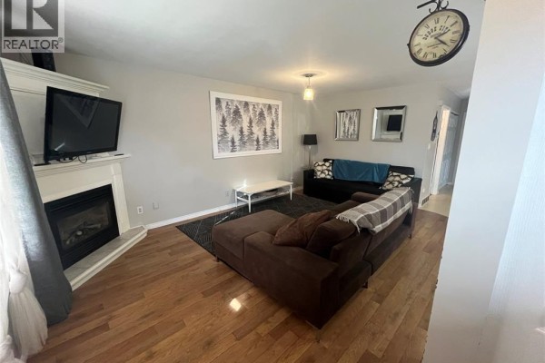 56 Mulberry Court, Chatham, ON, photo 3