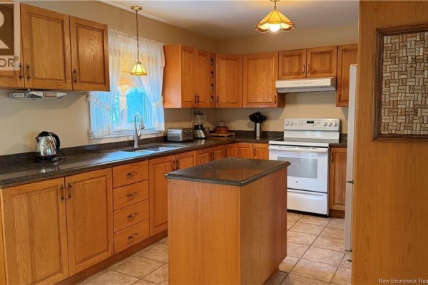 Bath (# pieces 1-6) - 56 Premiere Avenue, Sainte Anne De Madawaska, NB E7E1K1 Photo 2