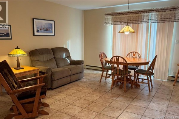Dining nook - 56 Premiere Avenue, Sainte Anne De Madawaska, NB E7E1K1 Photo 4