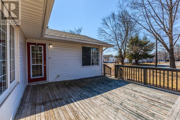 56 Regent Street, Amherst, NS, photo 2