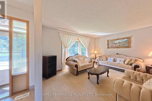 56 Scenic Wood Crescent, Waterloo, ON N2A3N6 Photo 2