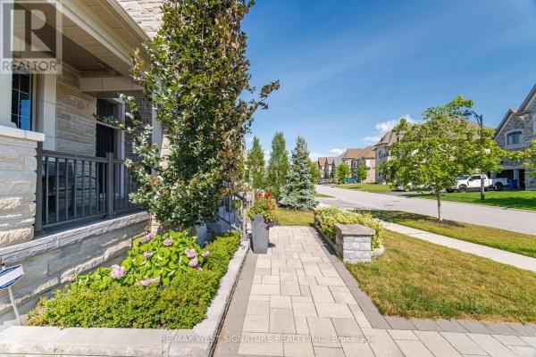 56 Sir Henry Court, King, ON, photo 2