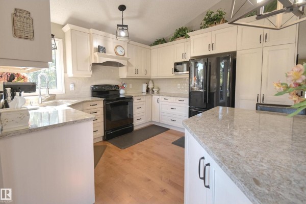 Family room - 56 Stoneshire Cr, Spruce Grove, AB T7X3E2 Photo 4