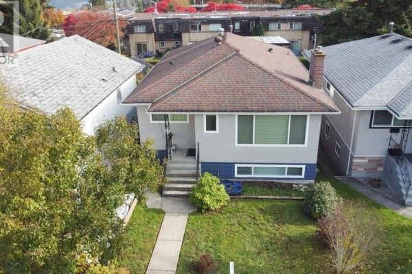 56 Warwick Avenue, Burnaby, BC, photo 3