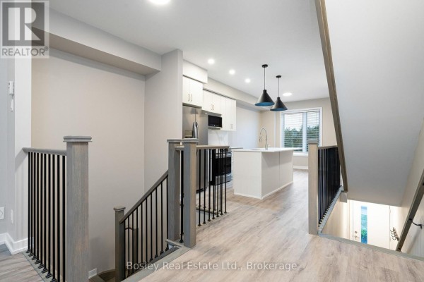 Kitchen - 56 Winters Crescent, Collingwood, ON L9Y5H8 Photo 3