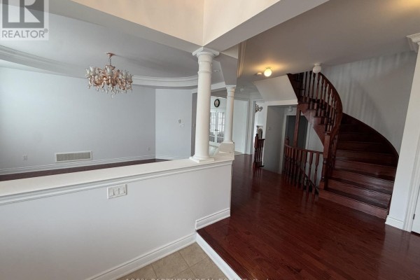 56 Woodvalley Crescent, Vaughan, ON L6A4J6 Photo 4