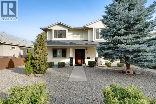 Full bathroom - 560 & 562 Christleton Avenue, Kelowna, BC V1Y5J2 Photo 2
