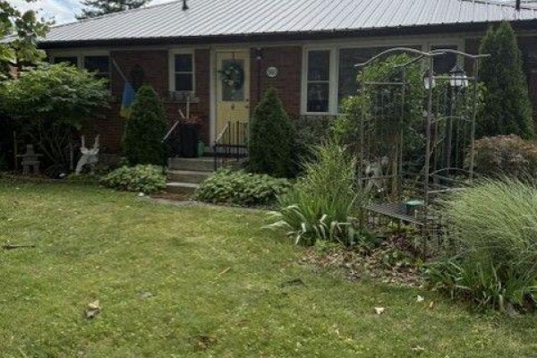 560 Carlton Street E, St  Catharines, ON, photo 2