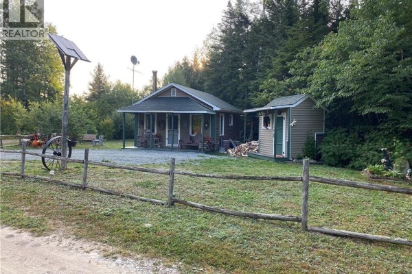 2pc Bathroom - 560 Cd Rue Principale, Beresford, NB E8K2A8 Photo 2