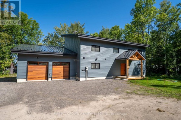 Kitchen - 560 Pinecreek Crescent, Callander, ON P0H1H0 Photo 2