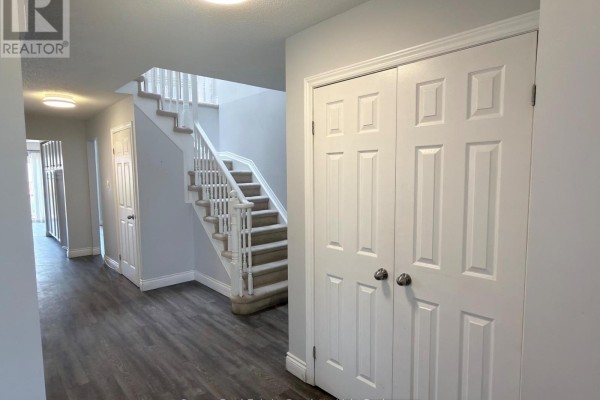 560 Steeple Hill, Pickering, ON, photo 3