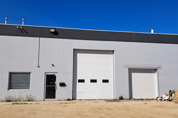 5600 103a St, Edmonton, AB, photo 2