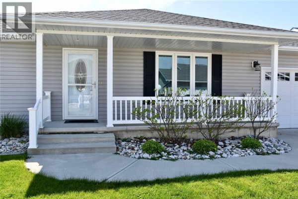 5600 Blackwell Sideroad Unit# 410, Sarnia, ON, photo 2