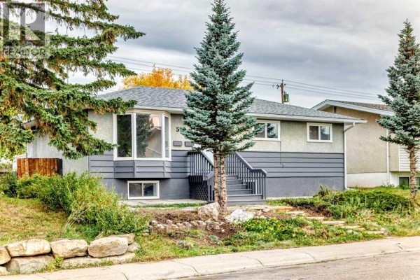 4pc Bathroom - 5603 Trelle Drive Ne, Calgary, AB T2K3V3 Photo 2