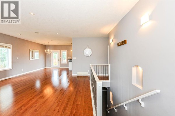 Primary Bedroom - 5604 28a, Camrose, AB T4V1T2 Photo 4