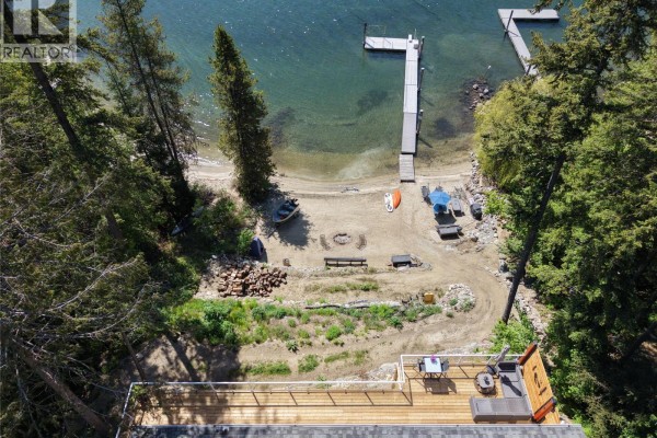 4pc Ensuite bath - 5604 Highway 3a Highway, Nelson, BC V1L6N7 Photo 5