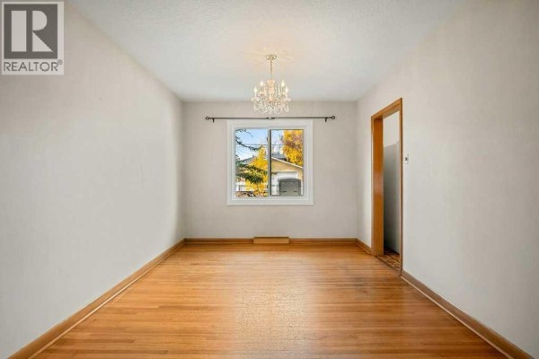 Kitchen - 5607 Buckthorn Road Nw, Calgary, AB T2K2Y6 Photo 5