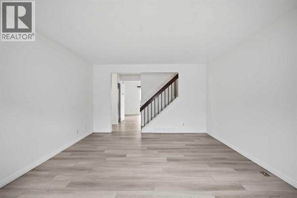 Bedroom - 5608 Rundlehorn Drive Ne, Calgary, AB T1Y3J2 Photo 5