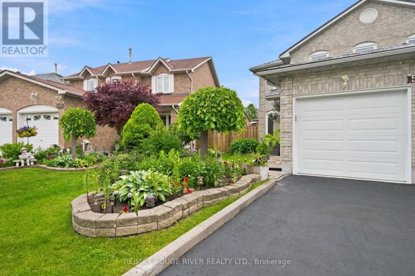 561 Cattail Court, Pickering, ON, photo 2
