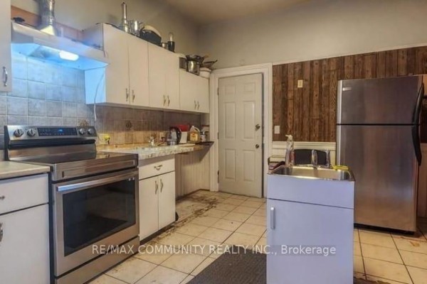 561 Gould Street, South Bruce Peninsula, ON N0H2T0 Photo 3