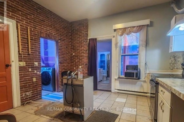 561 Gould Street, South Bruce Peninsula, ON N0H2T0 Photo 4