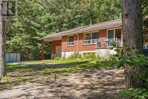 561 Long Lake Road, Madawaska Valley, ON K0J1B0 Photo 4
