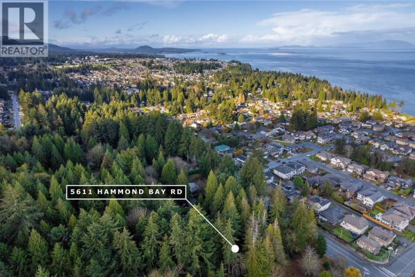 5611 Hammond Bay Rd, Nanaimo, BC V9T5N2 Photo 2