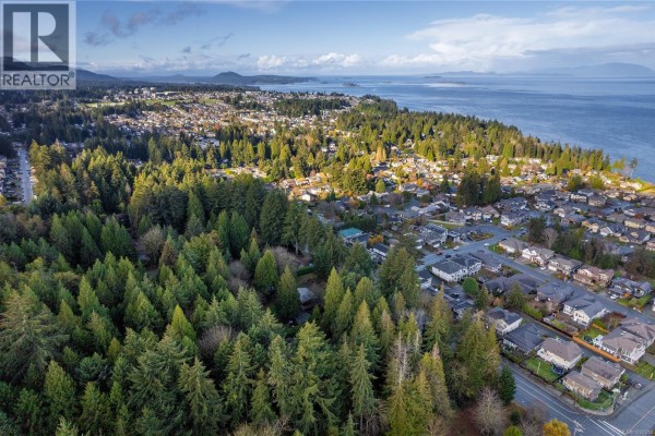 5611 Hammond Bay Rd, Nanaimo, BC V9T5N2 Photo 5