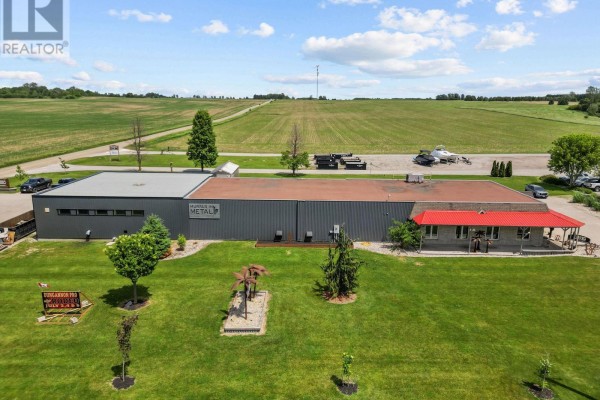 5611 Mcgillivray Drive, Lucan Biddulph, ON N0M2J0 Photo 4