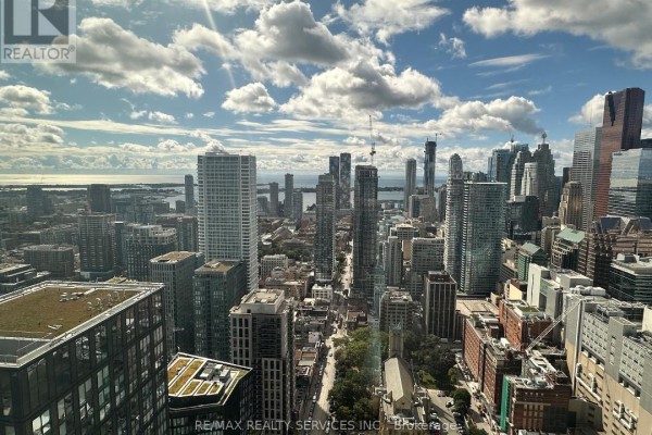 5612 - 252 Church Street, Toronto, ON M5B0E6 Photo 5